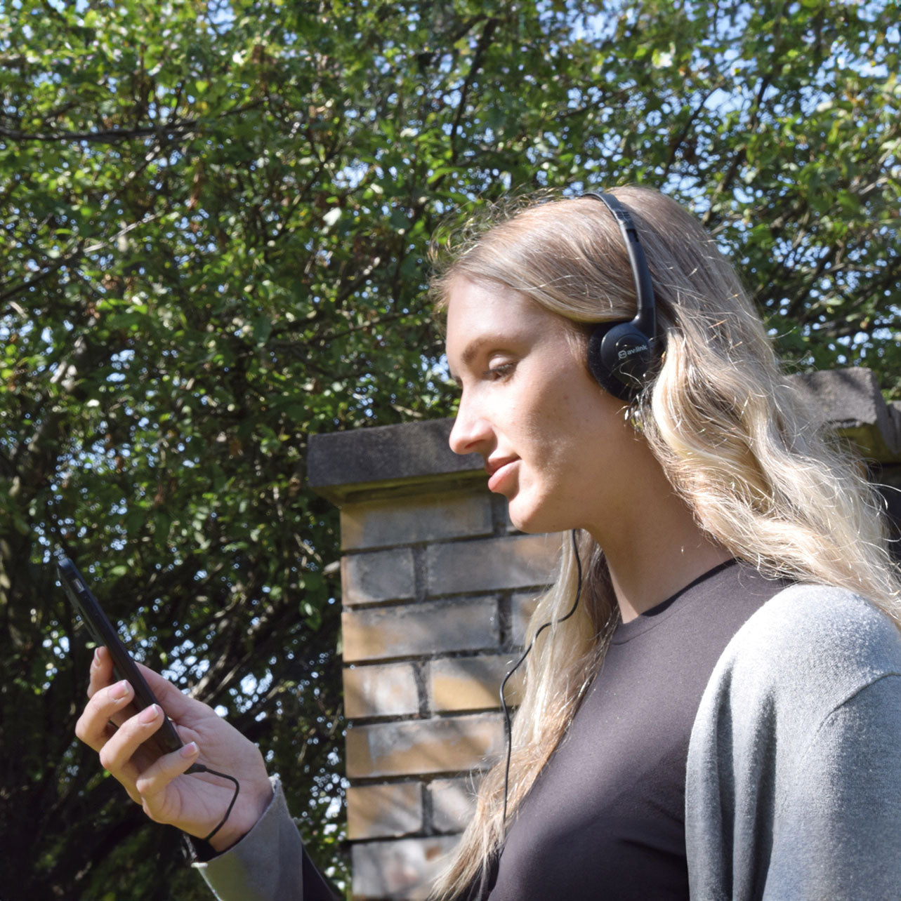 AV:Link Lightweight Stereo Headphones - view 2