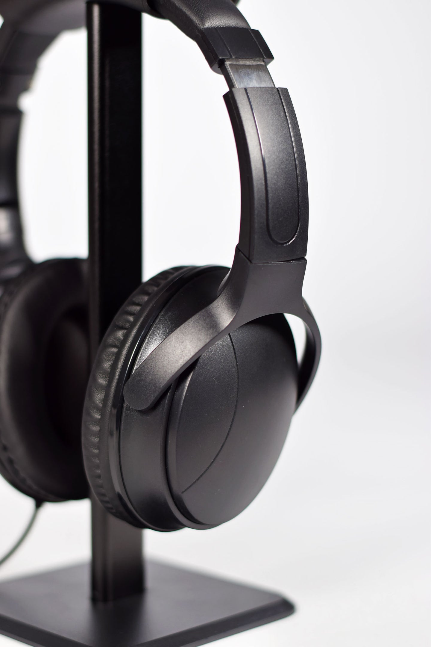 AV:Link DJ Style Wired Headphones - view 3