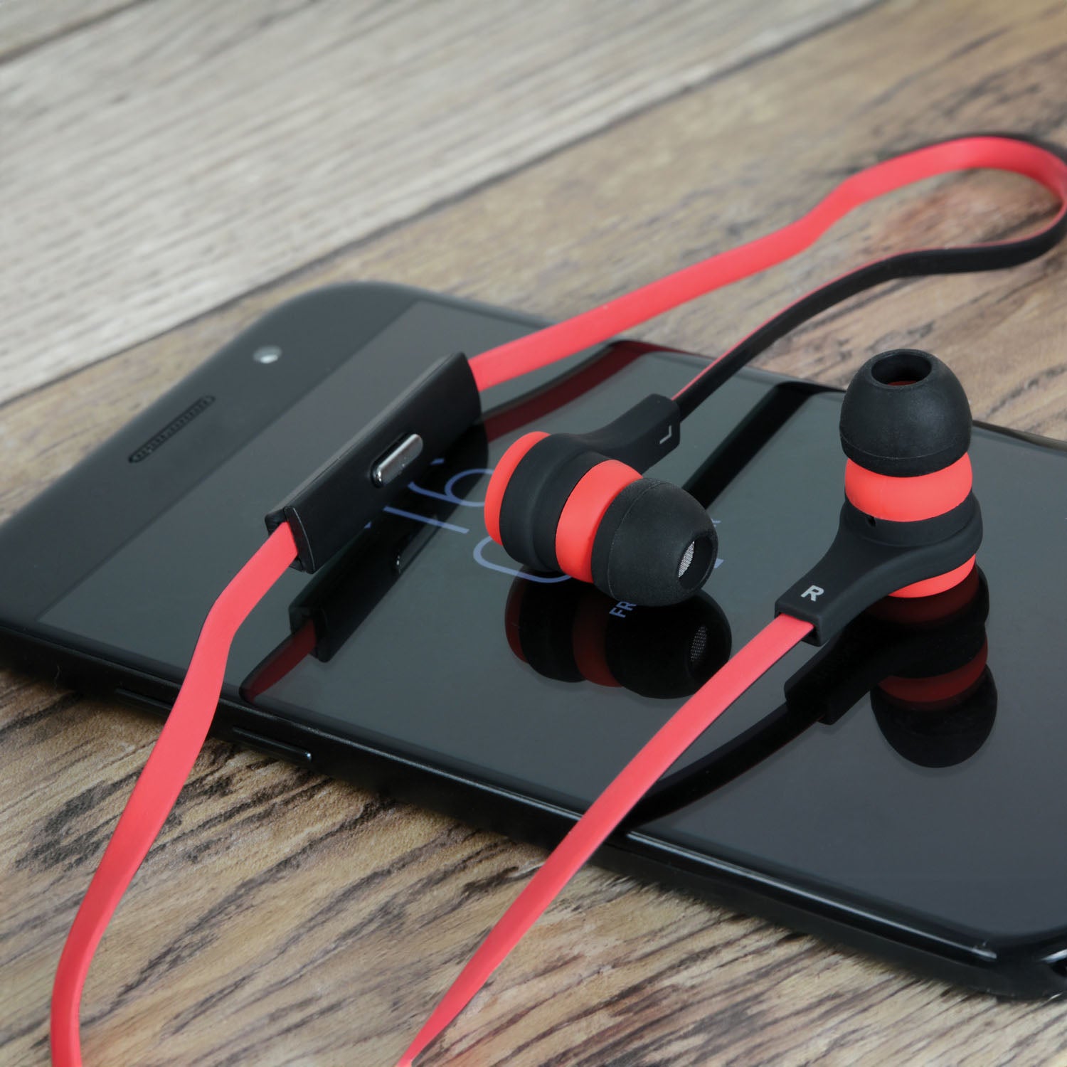 AV:Link Rubber Earphones USB-C Red & Black - view 3