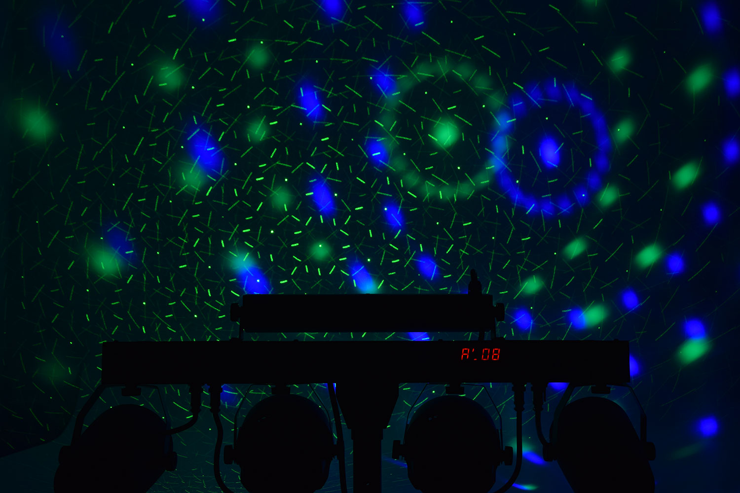 QTX LED Multi-Effects Bar with Tripod - view 11