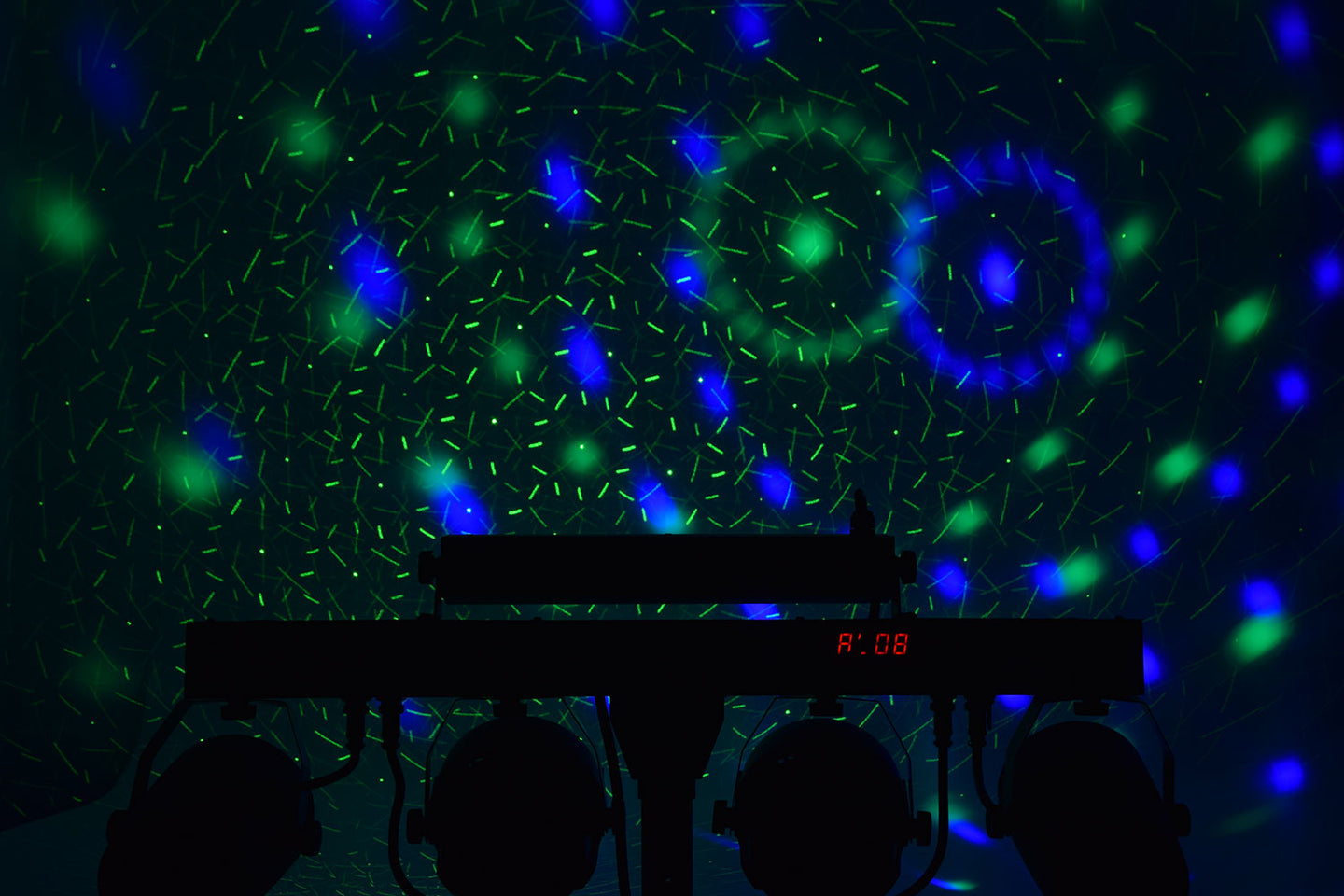QTX LED Multi-Effects Bar with Tripod - view 11