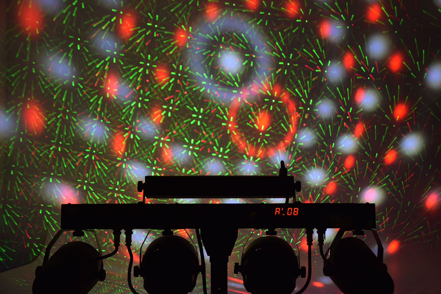 QTX LED Multi-Effects Bar with Tripod - view 13