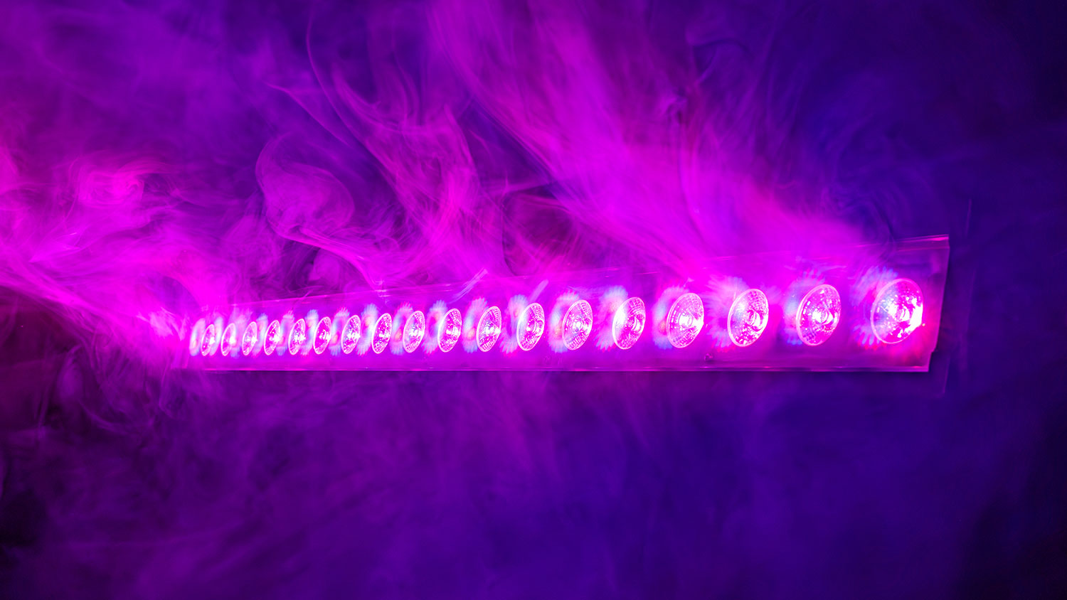 Citronic 18 x 18W Waterproof RGBWA/UV LED Wall Bar - view 4