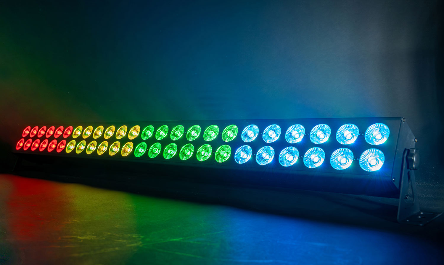 QTX 48x RGBA Double LED Wall Bar - view 5