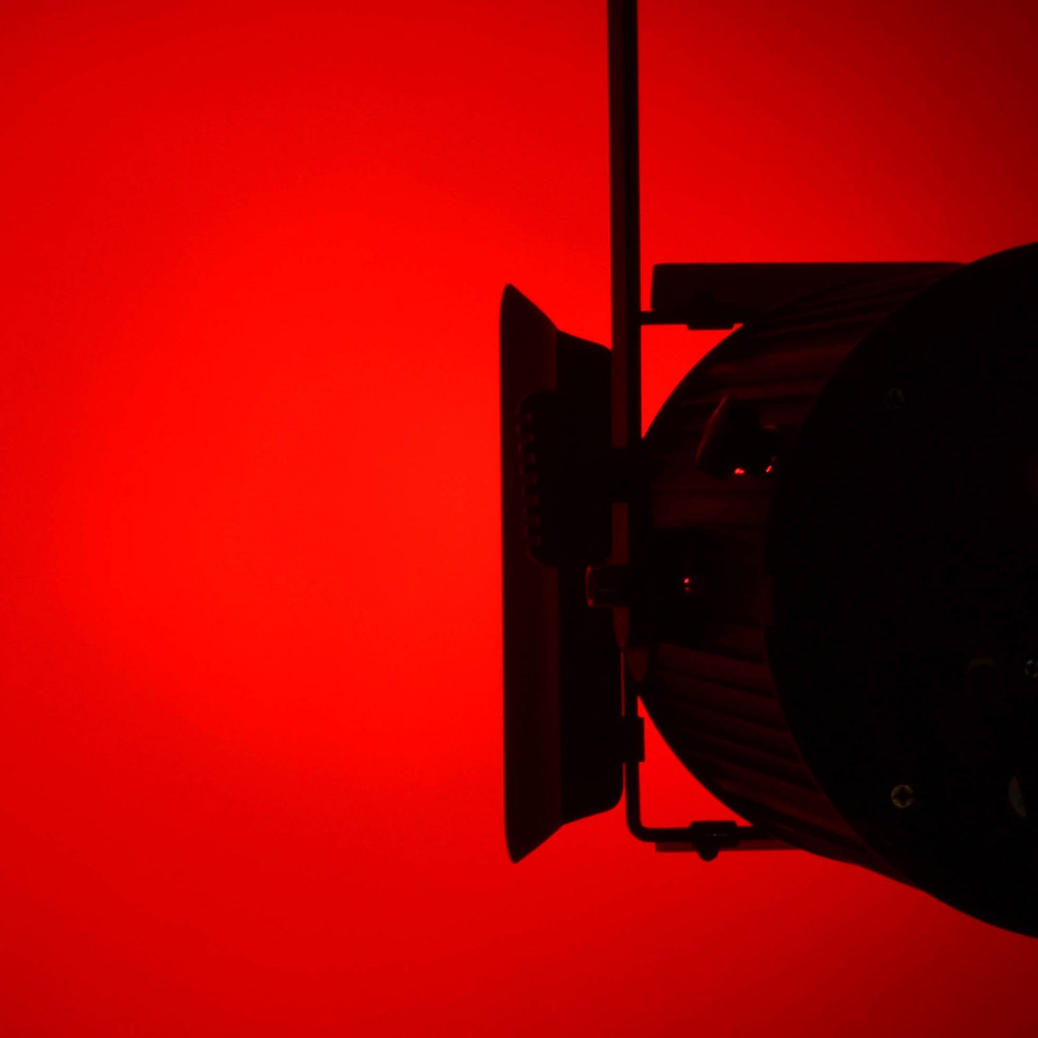 Citronic 160W Mini Fresnel Zoom RGBW LED Stage Light - view 2