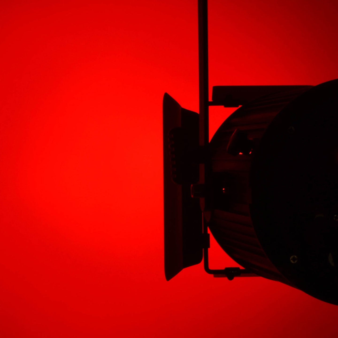 Citronic 160W Mini Fresnel Zoom RGBW LED Stage Light - view 2