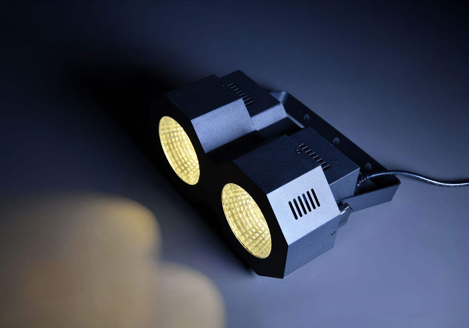 QTX HPWASH100 - 2x50W high power LED - view 4