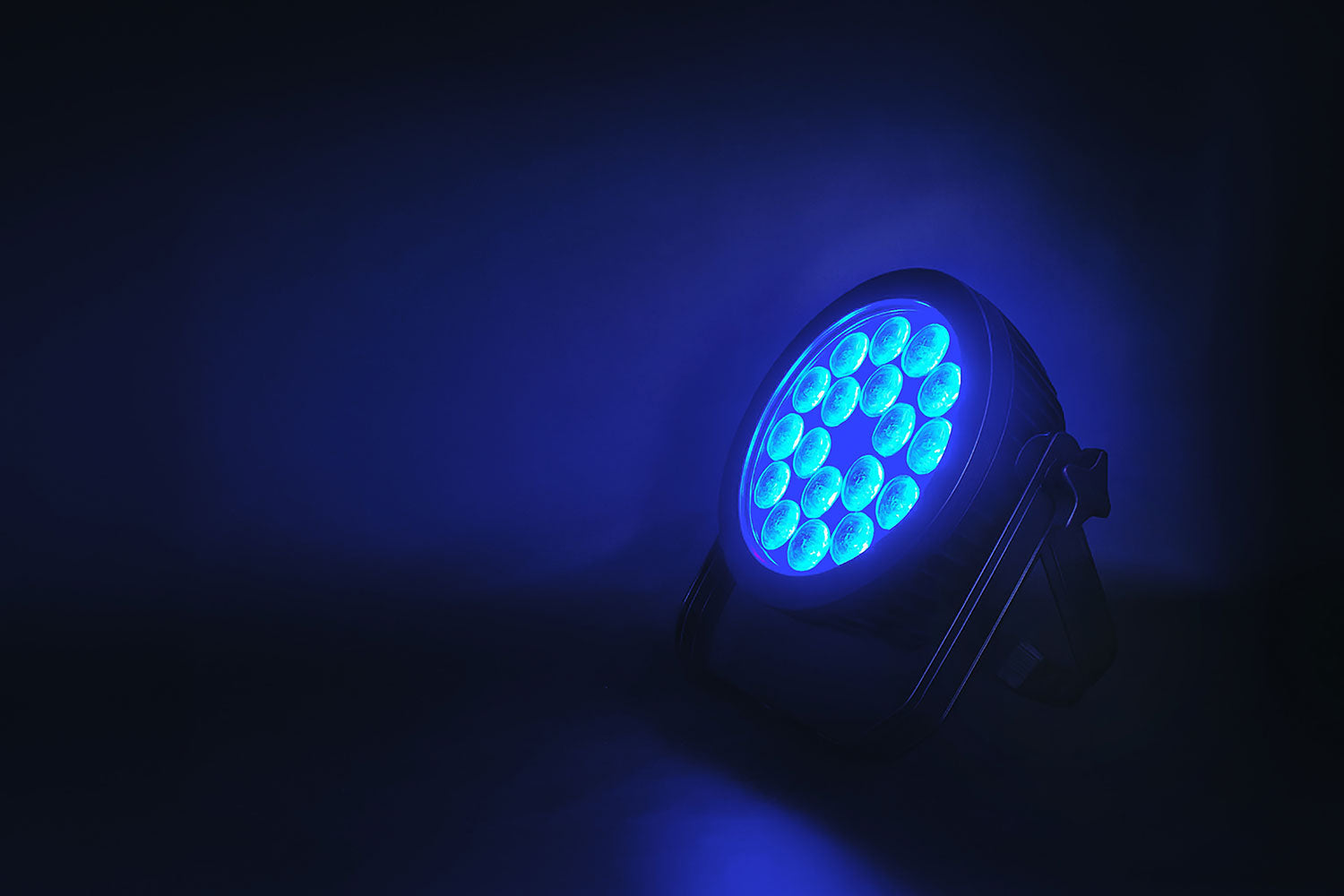 Citronic 18 x 12W RGBWA/UV Fanless PAR Can - view 2