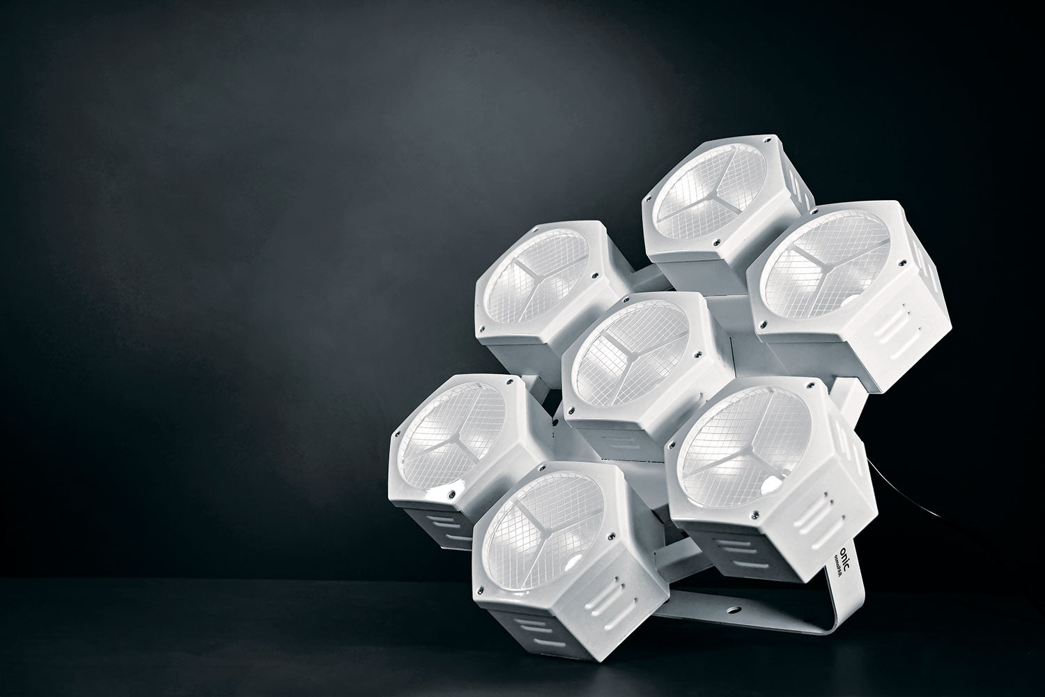 Citronic 7x40W COB LED RGBW PAR Light (Limited Edition) - view 7