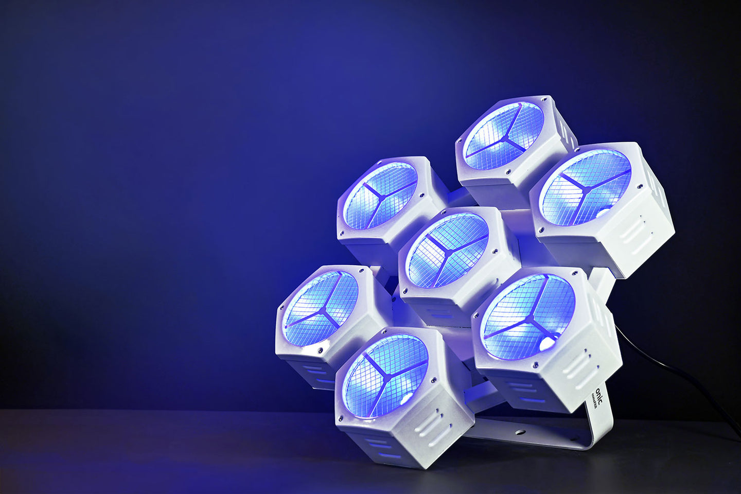 Citronic 7x40W COB LED RGBW PAR Light (Limited Edition) - view 9