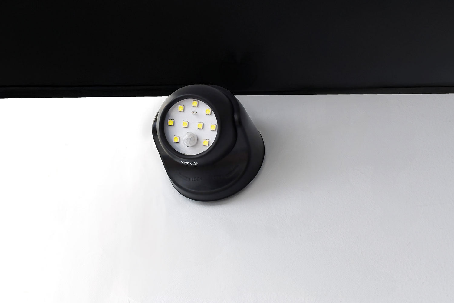 LYYT LED Motion Sensor Light Black - view 9