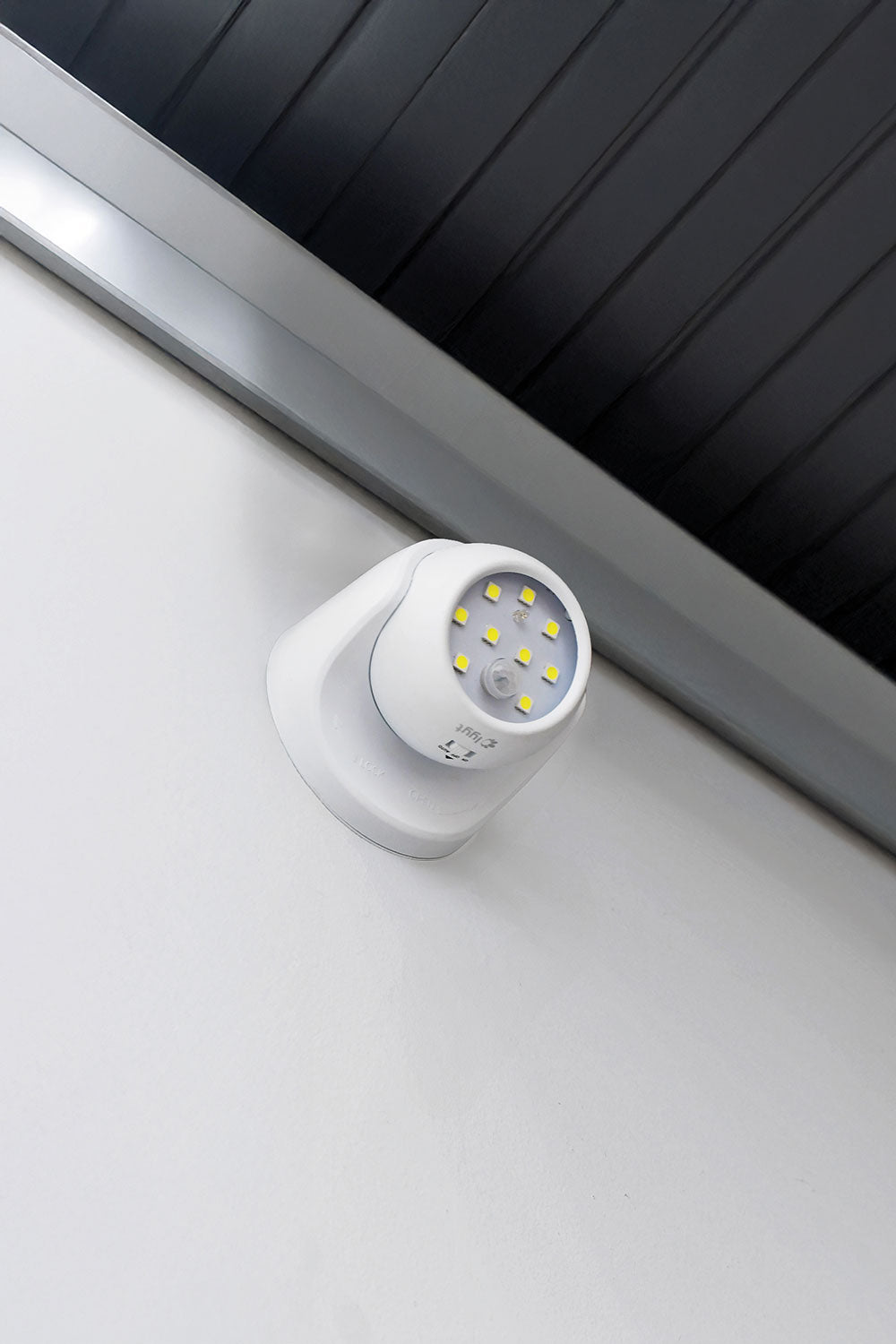 LYYT LED Motion Sensor Light White - view 7