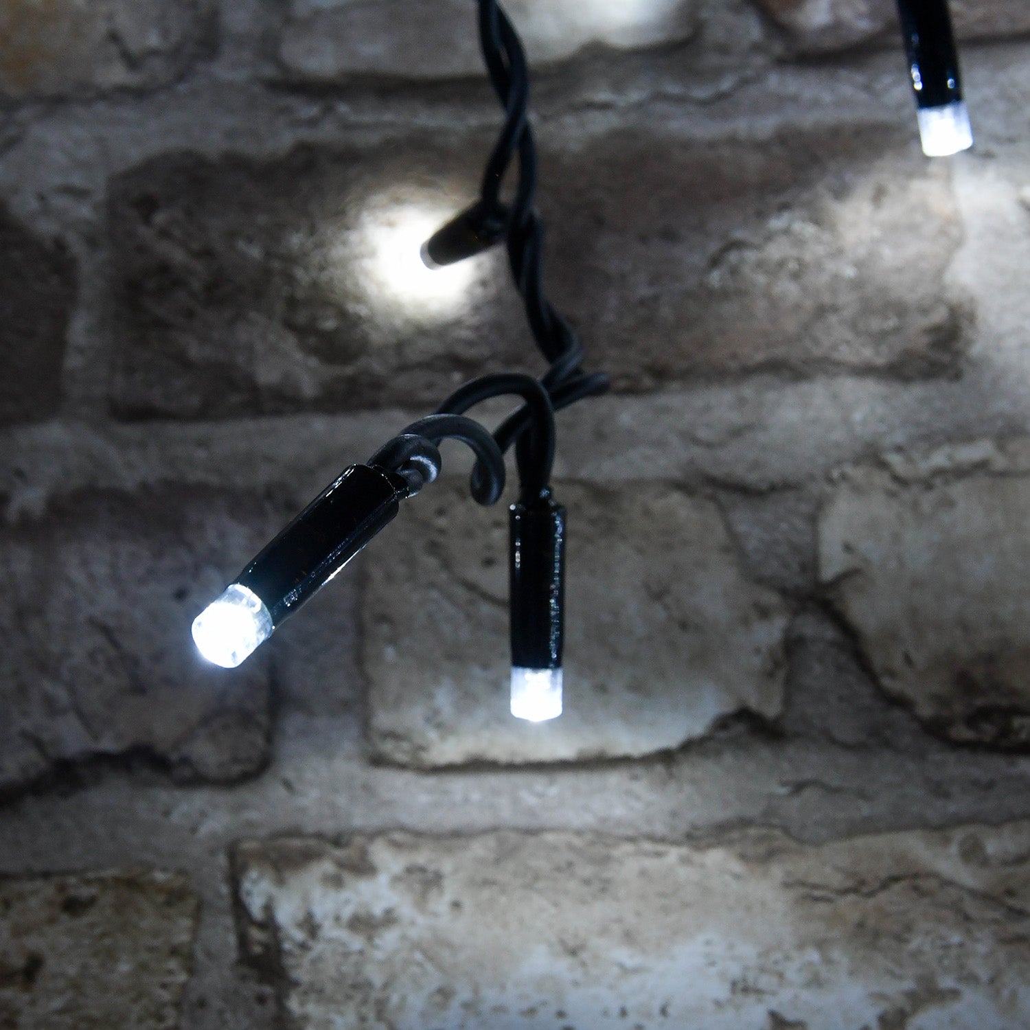 LYYT 180 LED Outdoor Icicle Light Conn CW - view 6
