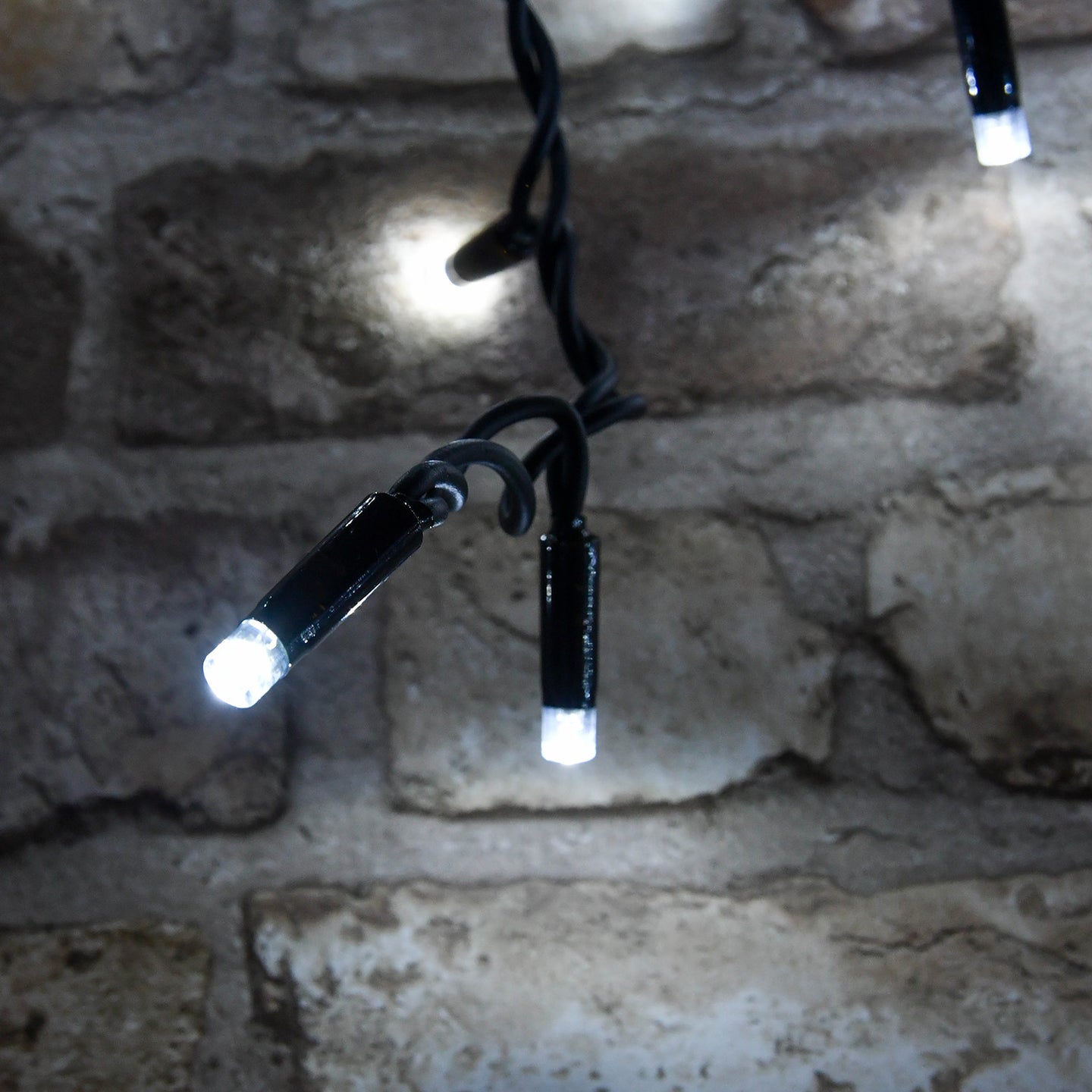 LYYT 180 LED Outdoor Icicle Light Conn CW - view 6