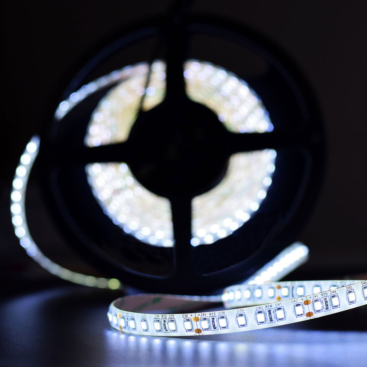 LYYT 24V IP20 Hi Output LED Tape Cool White - view 10