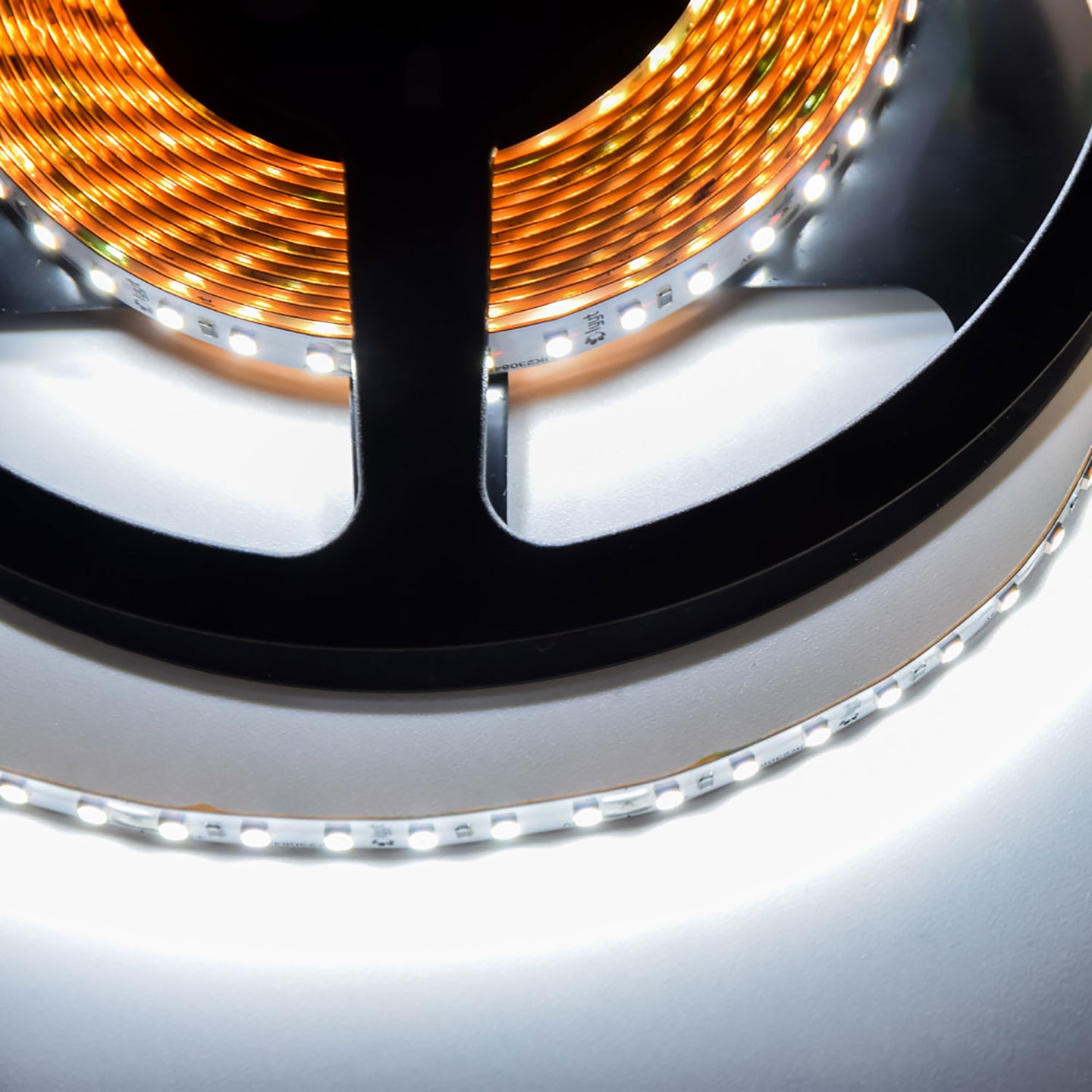 LYYT 24V IP20 Hi Output LED Tape Cool White - view 9