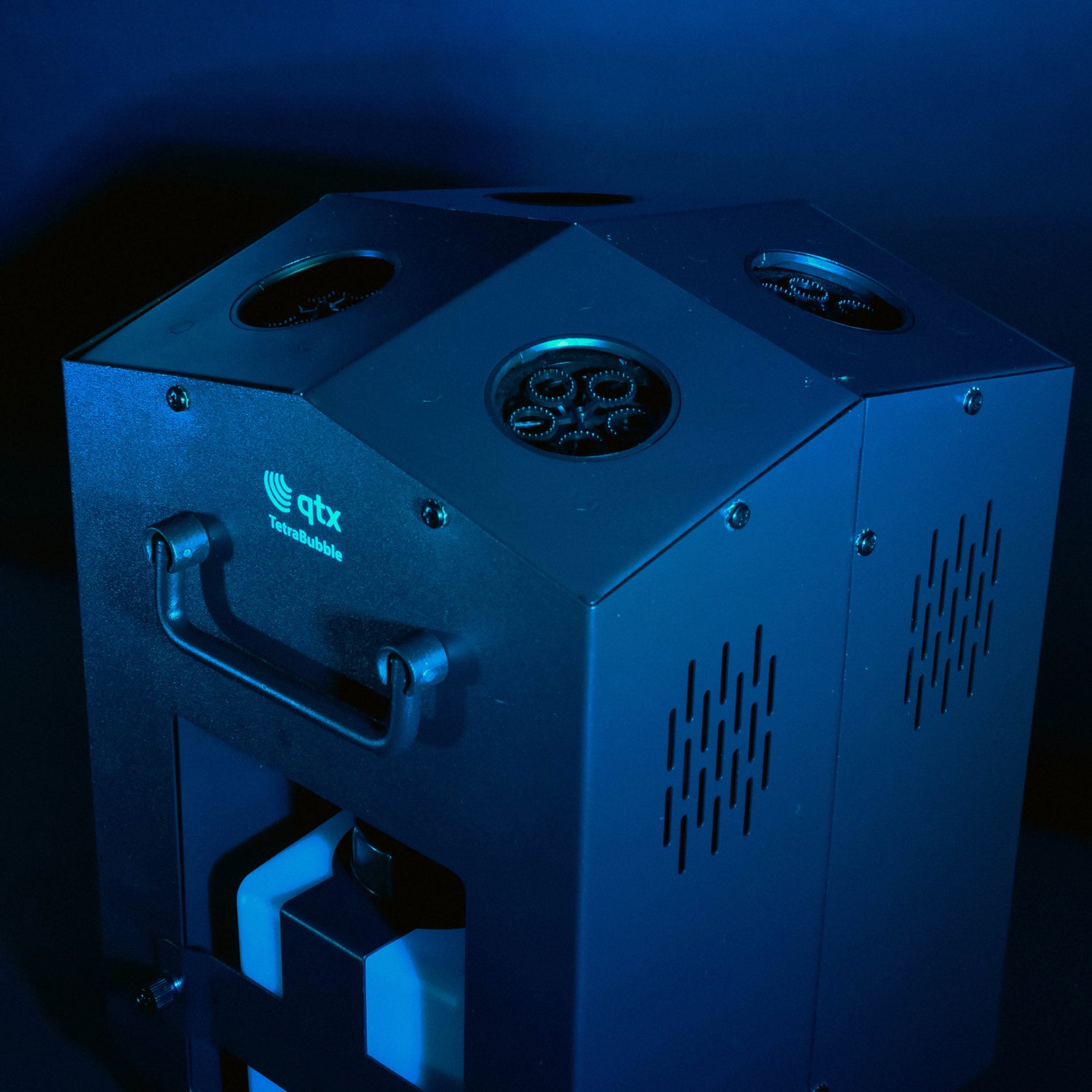 QTX High Output 4-Wheel Bubble Machine - view 2