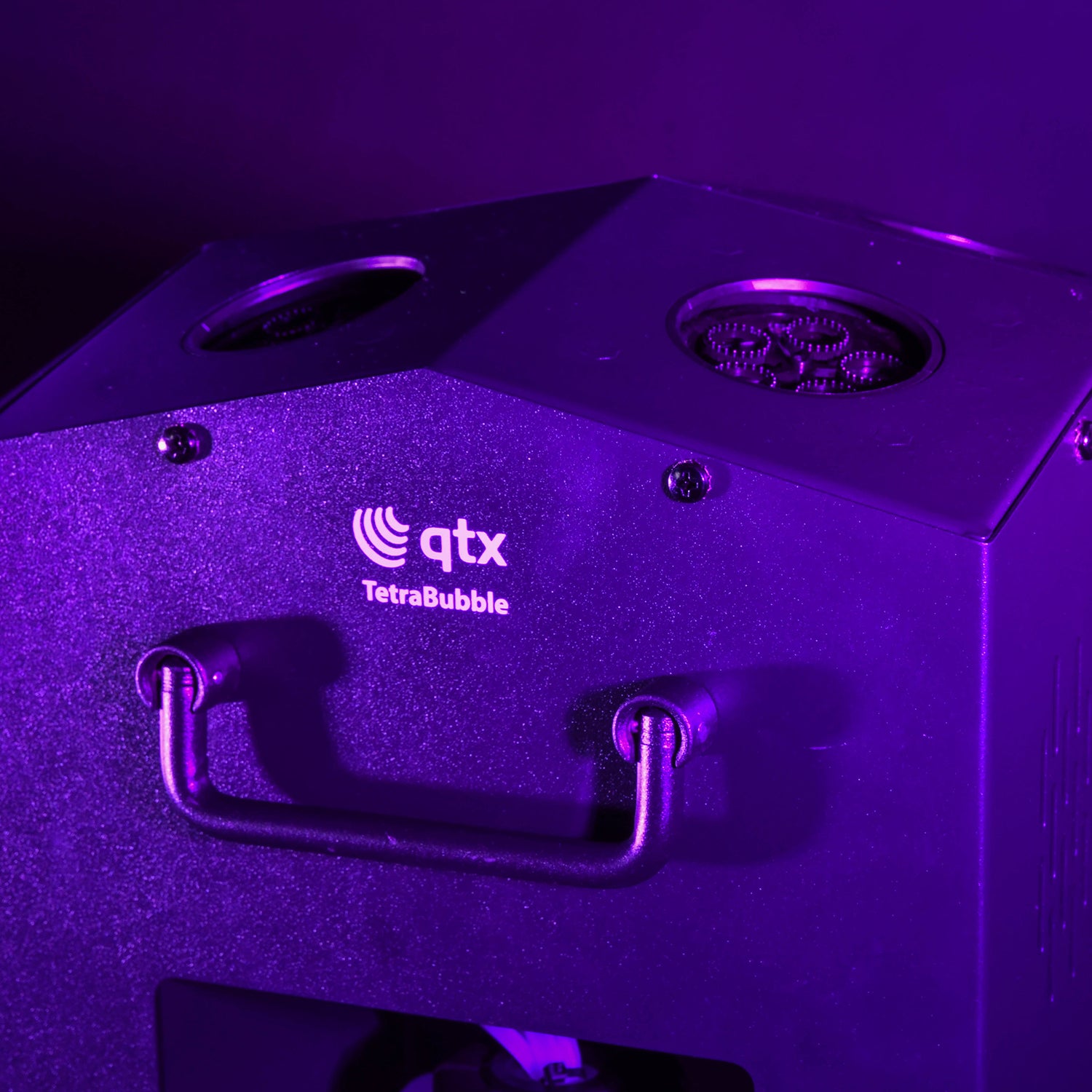 QTX High Output 4-Wheel Bubble Machine - view 9