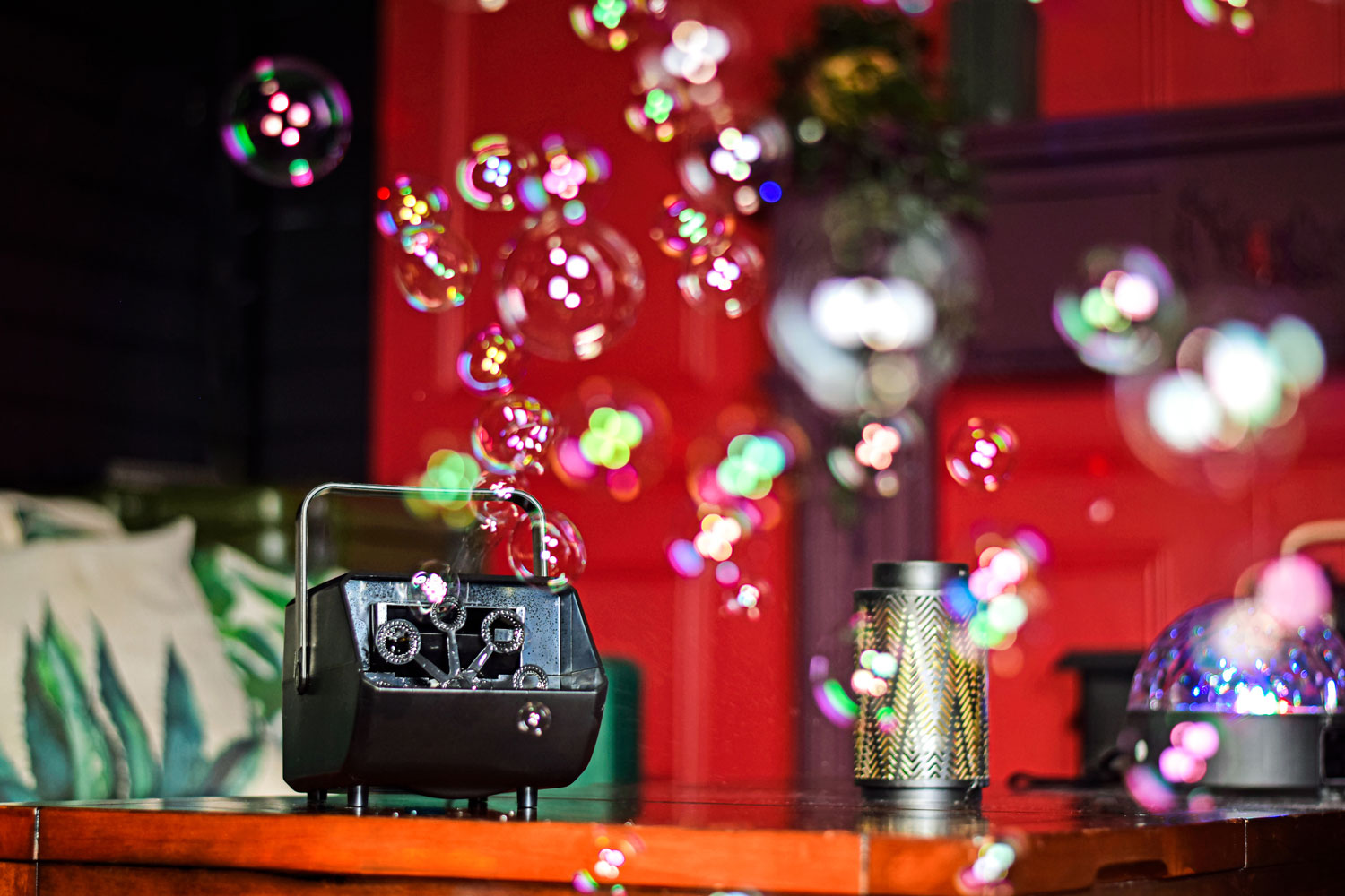 QTX Mini USB Powered Bubble Machine - view 2
