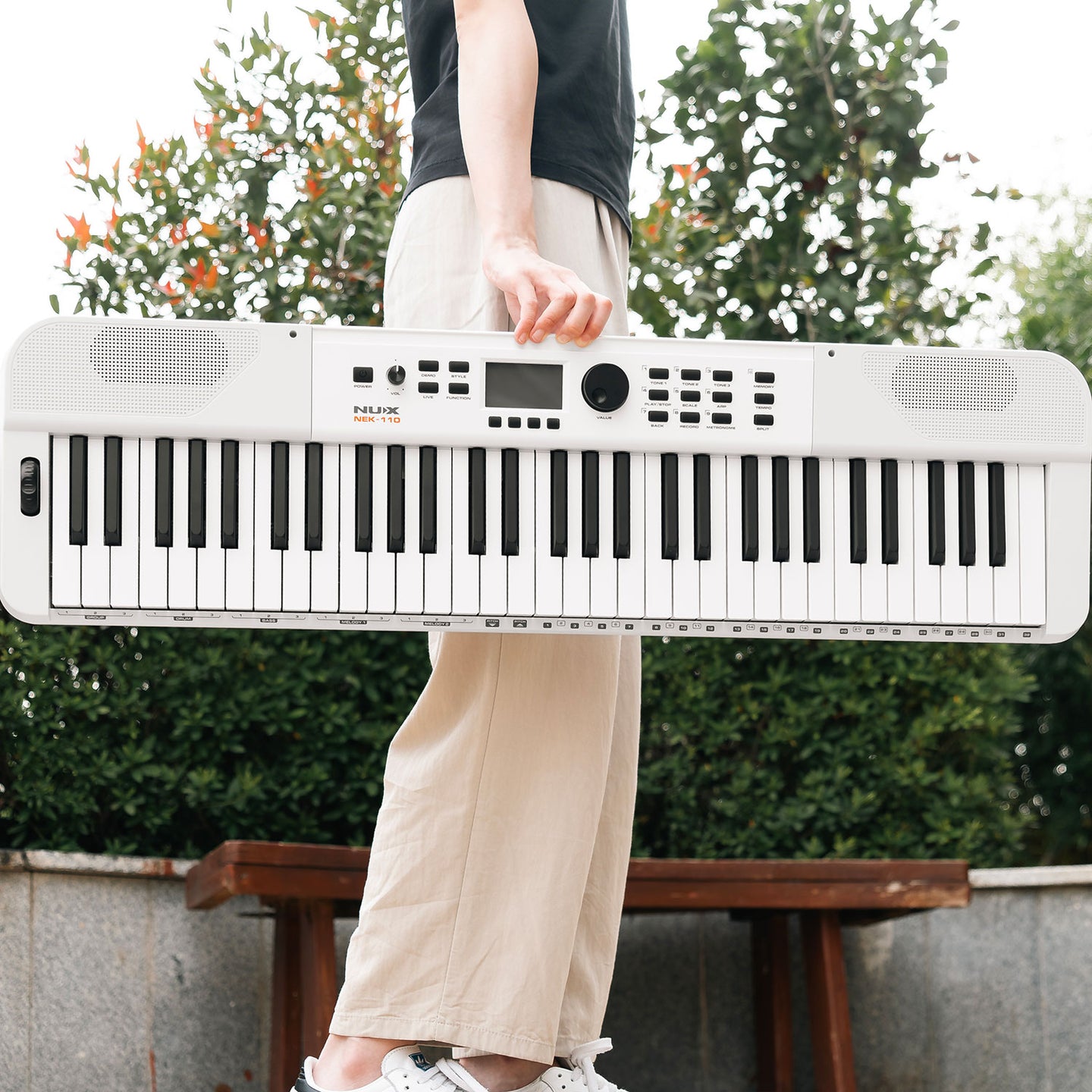 NU-X NEK-110 Portable Keyboard White - view 3