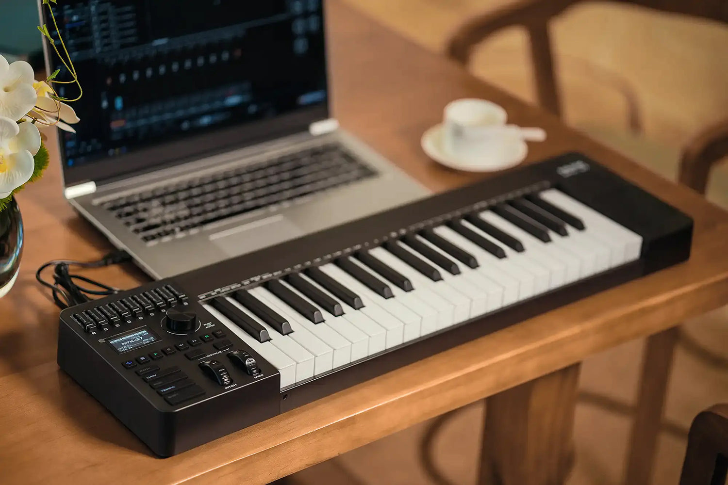 NU-X NTK-37 MIDI Control Keyboard - view 2