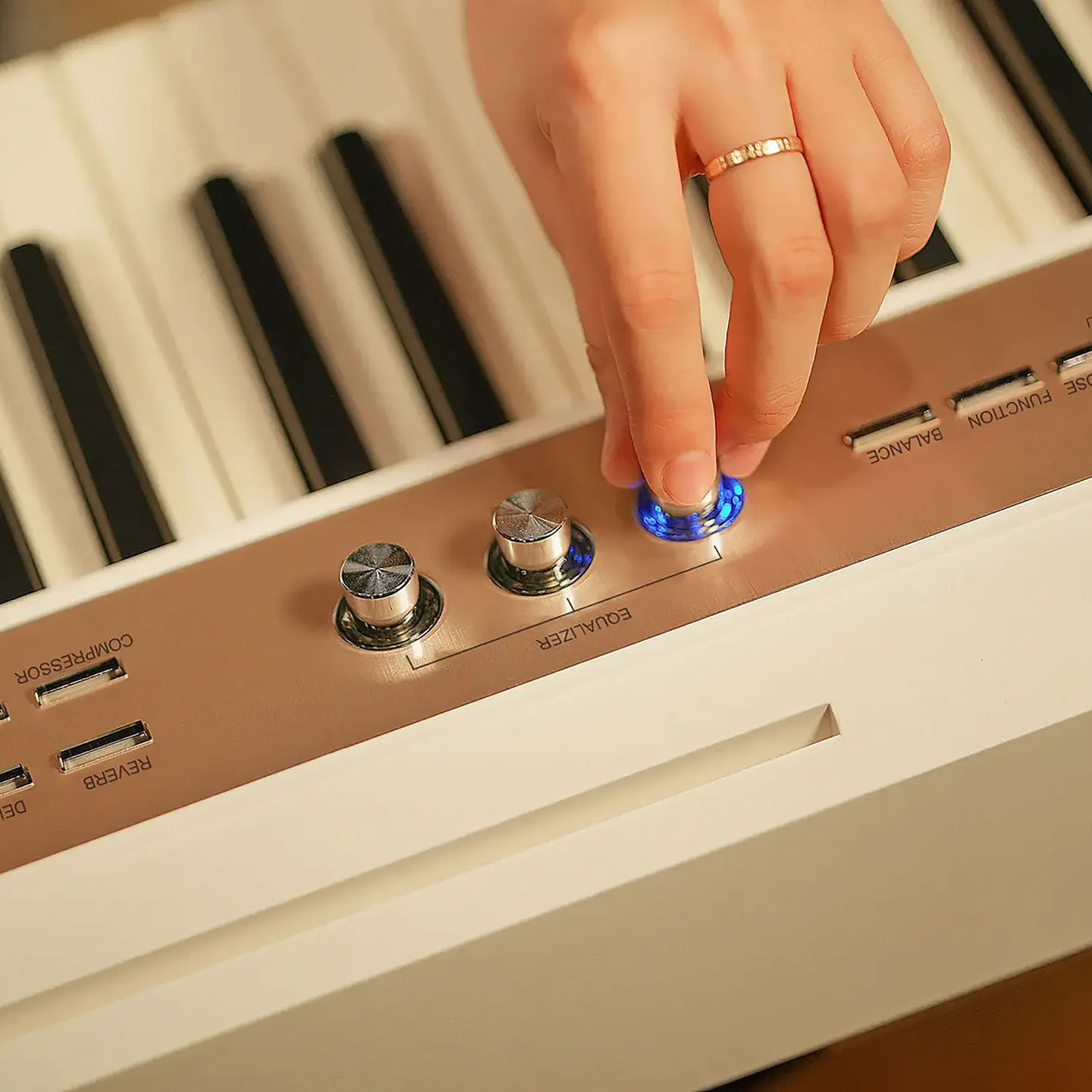 NU-X NPK-20 Digital Stage Piano - White - view 3