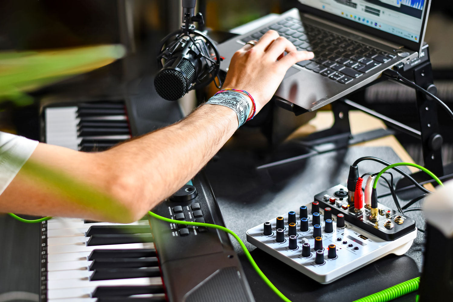 Citronic Q-PAD Compact Mixer + USB/BT/mp3 - view 10