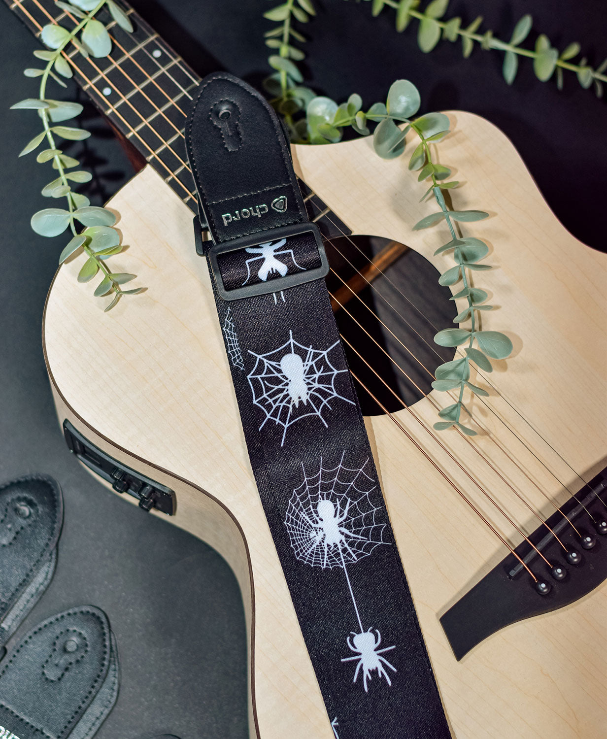 Chord White Spider Guitar Strap - view 3