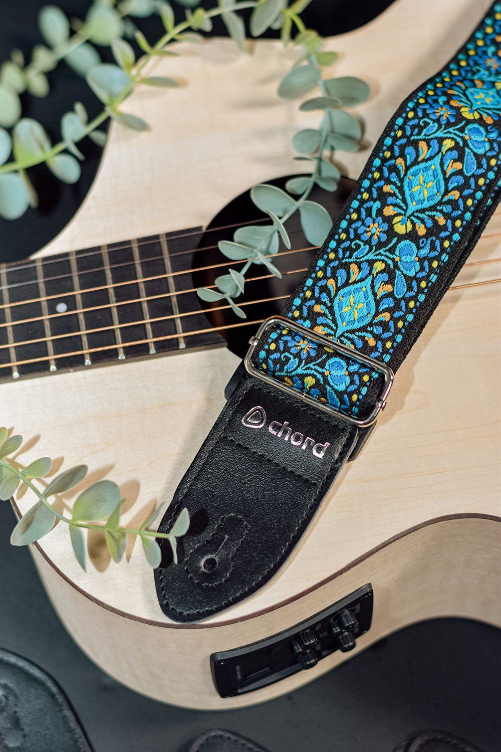 Chord Blue Floral Deluxe Guitar Strap - view 4
