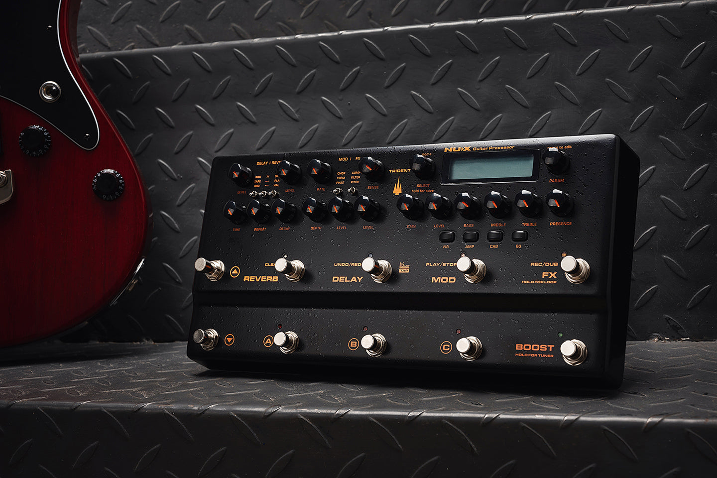 NU-X Trident Amp Simulator & Multi-FX Pedal - view 4