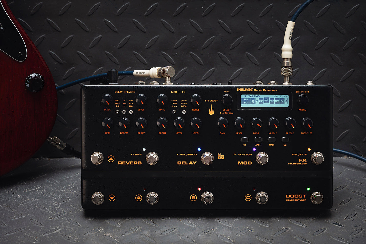 NU-X Trident Amp Simulator & Multi-FX Pedal - view 10