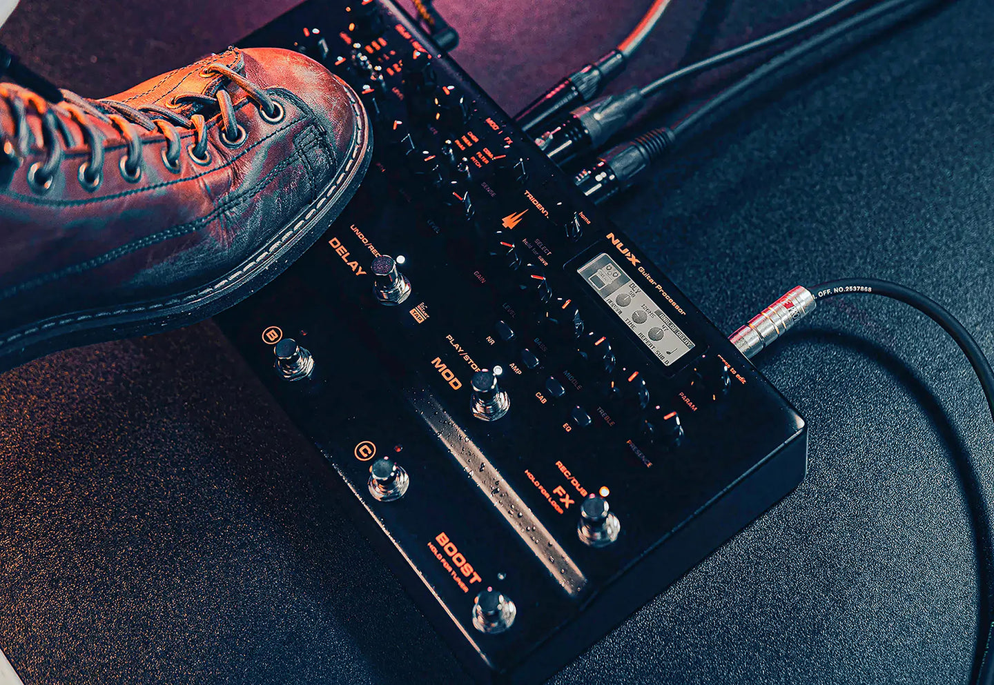 NU-X Trident Amp Simulator & Multi-FX Pedal - view 13