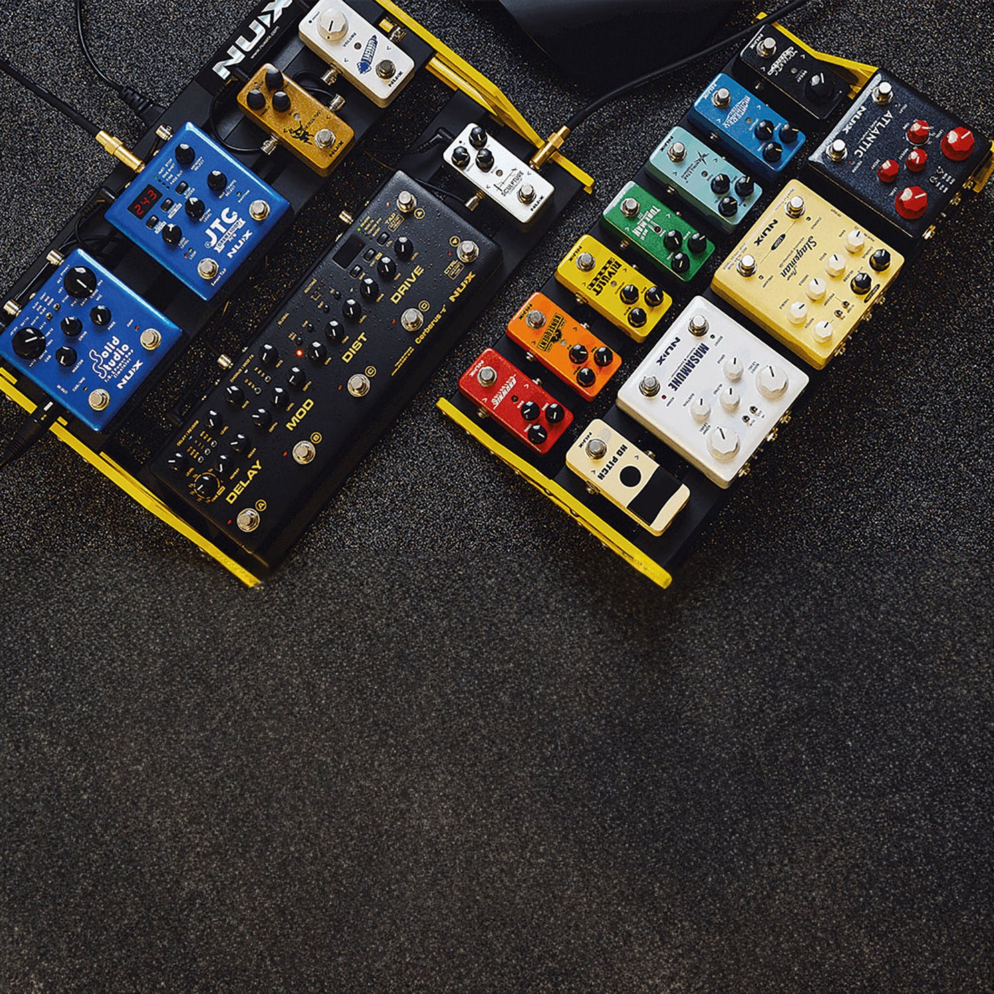 NU-X Large Bumblebee Pedalboard + Bag + Accessories - view 6