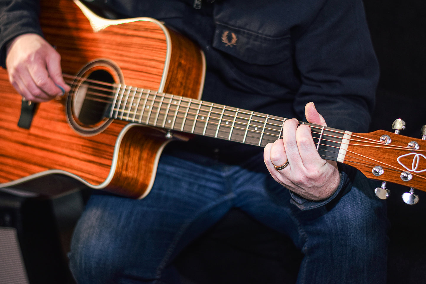 Chord Sundown Electro-Acoustic Western Guitar - Dark Zebrano - view 18