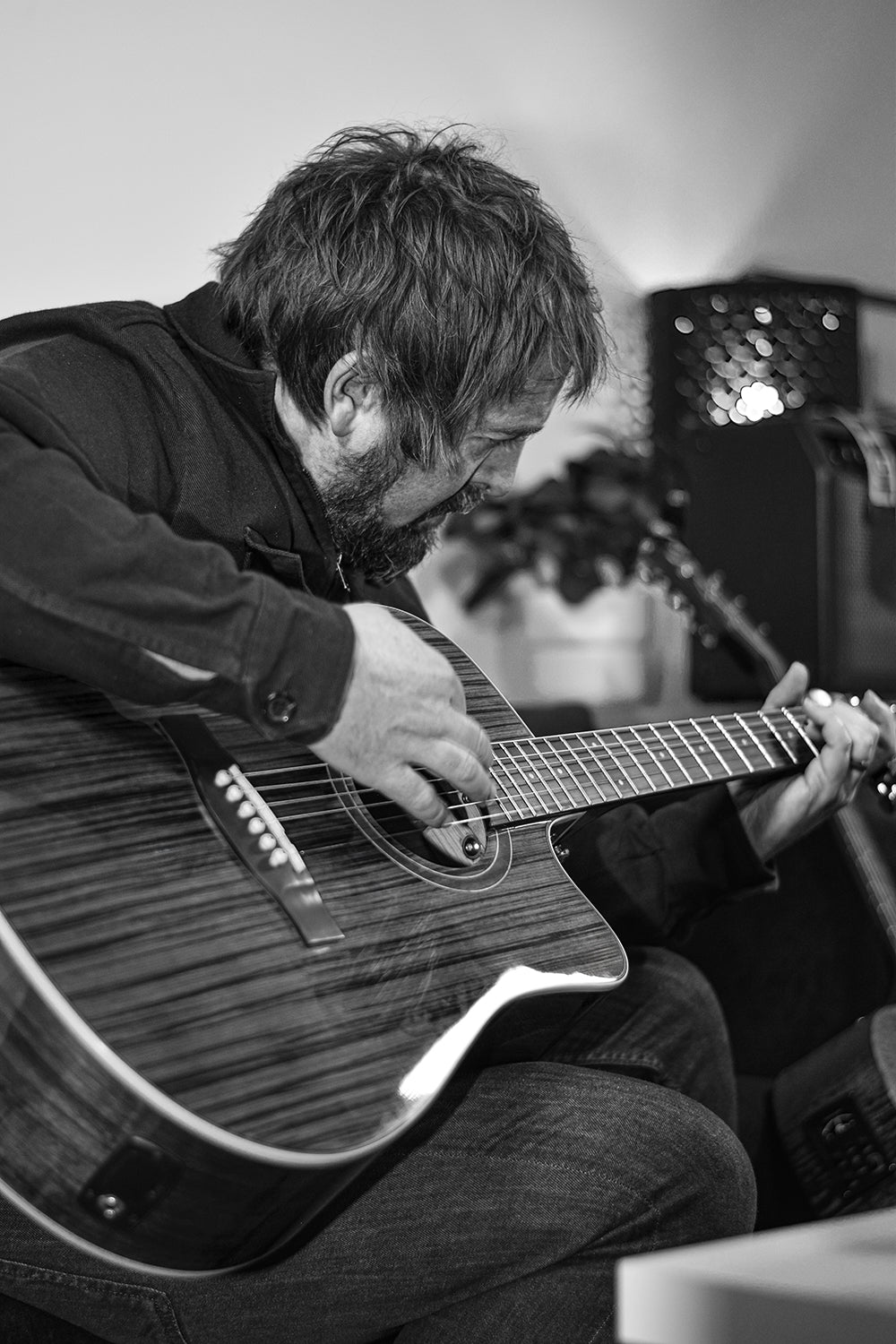 Chord Sundown Electro-Acoustic Western Guitar - Dark Zebrano - view 15