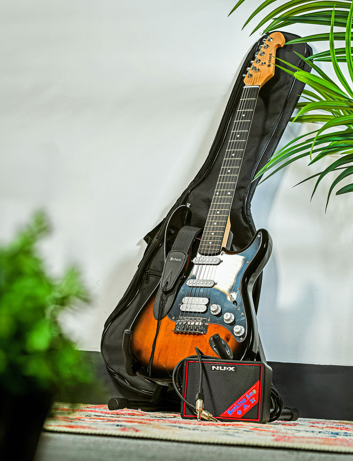 Chord CAL64 Guitar Tobacco Sunburst - view 2