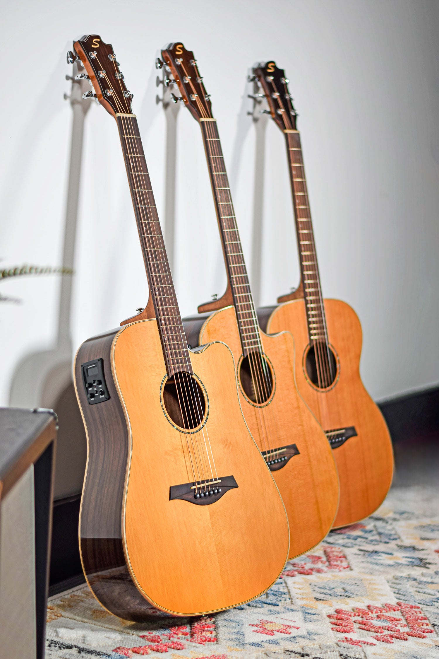 Sevinia Sevinia W41C Solid Cedar Top with Rosewood Back & Sides - view 21
