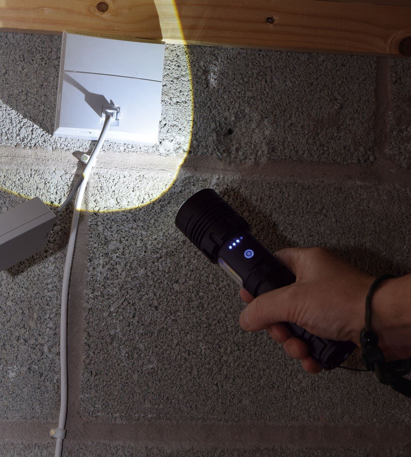 Mercury Rechargeable LED torch & lamp - view 4