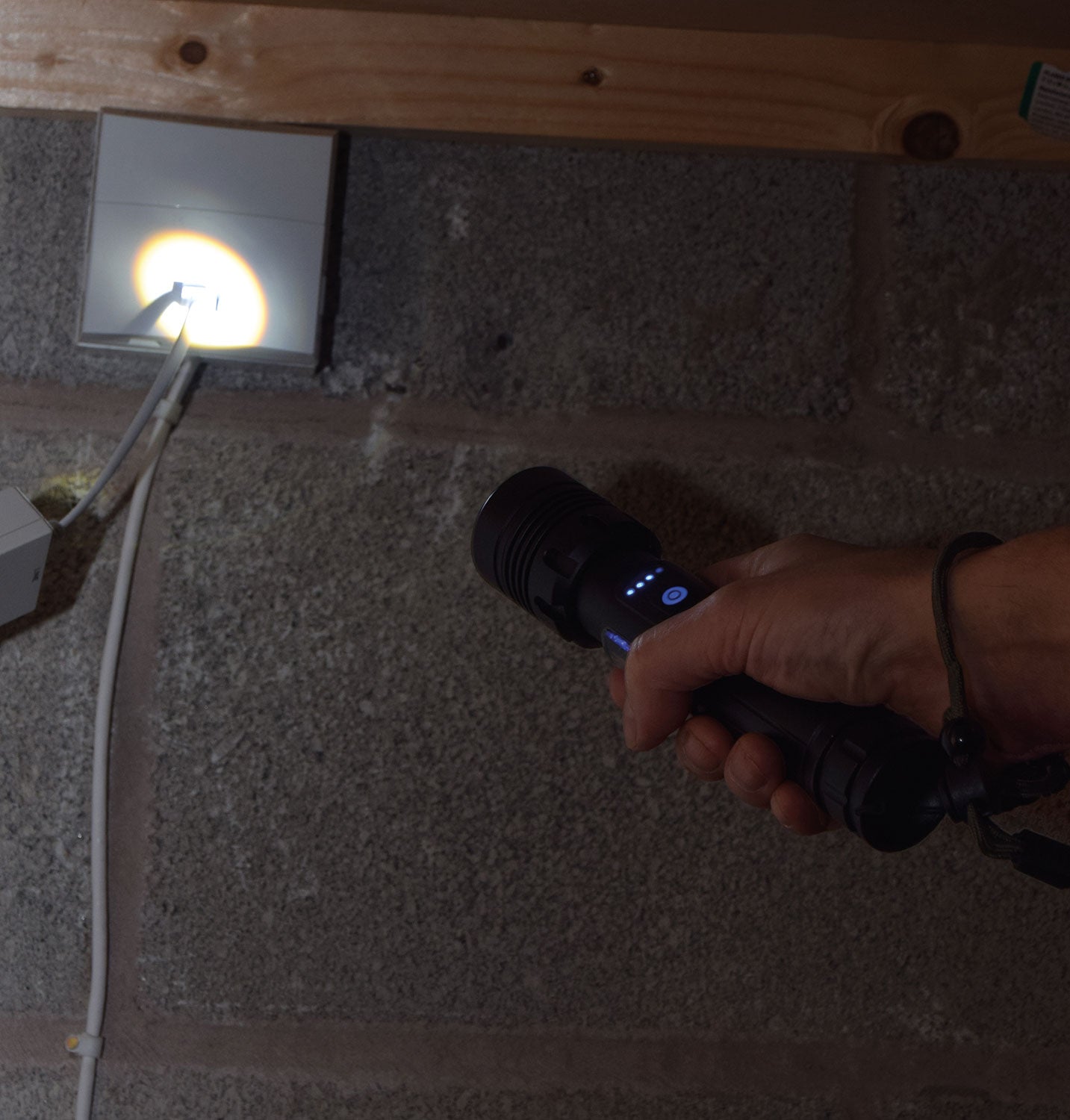 Mercury Rechargeable LED torch & lamp - view 8