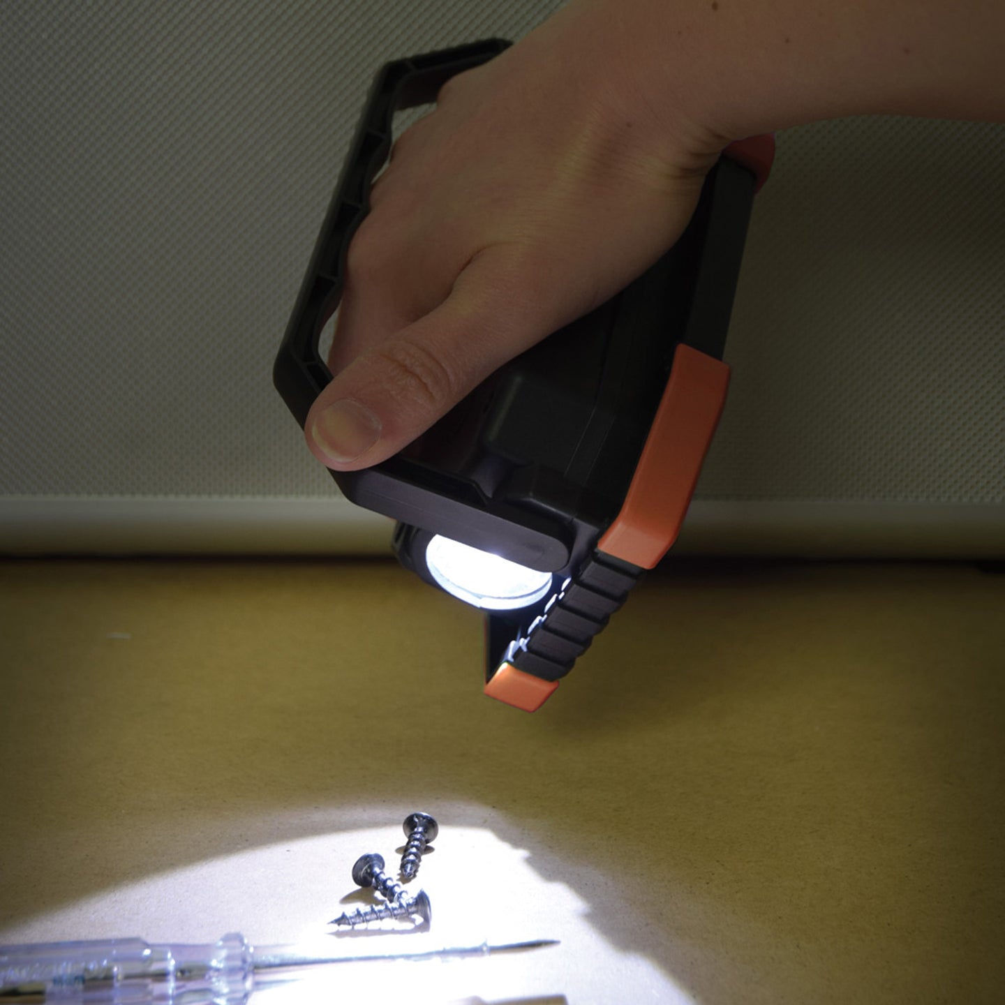 Mercury Compact work light and torch - view 12