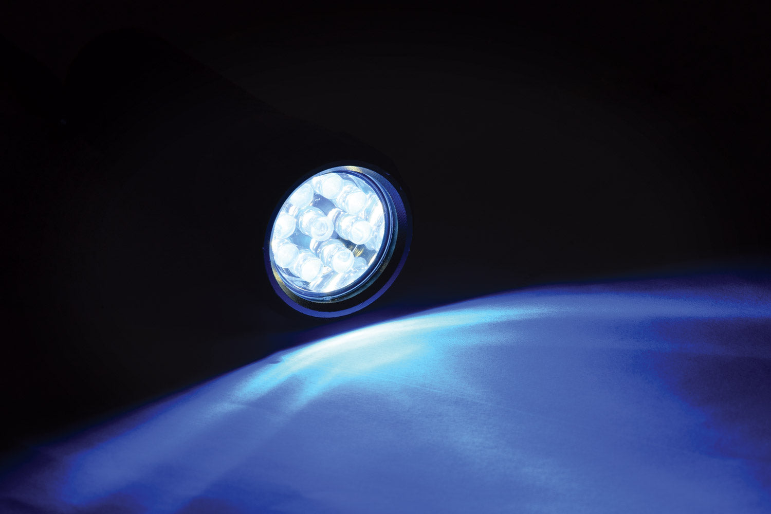 Mercury 9 LED UV Torch - view 3