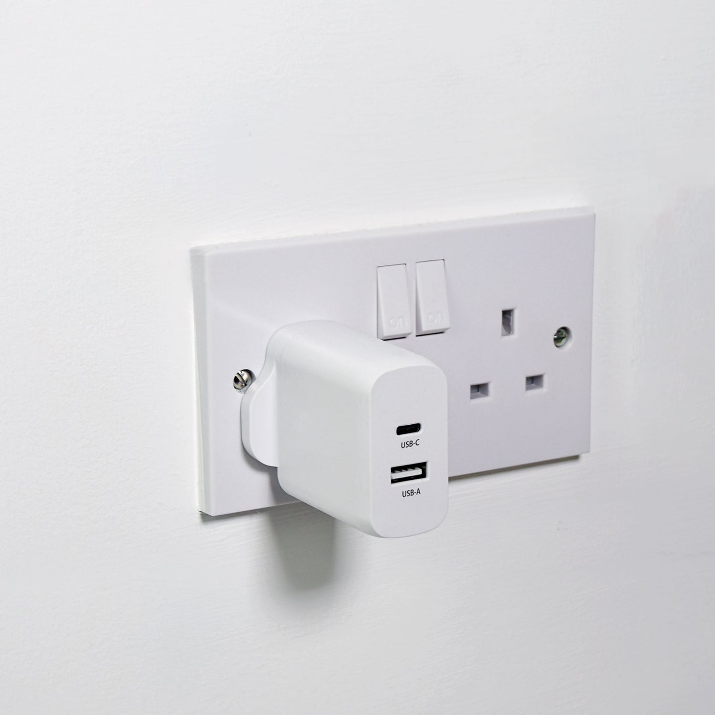 Mercury 45W GaN USB A&C Charger - view 4