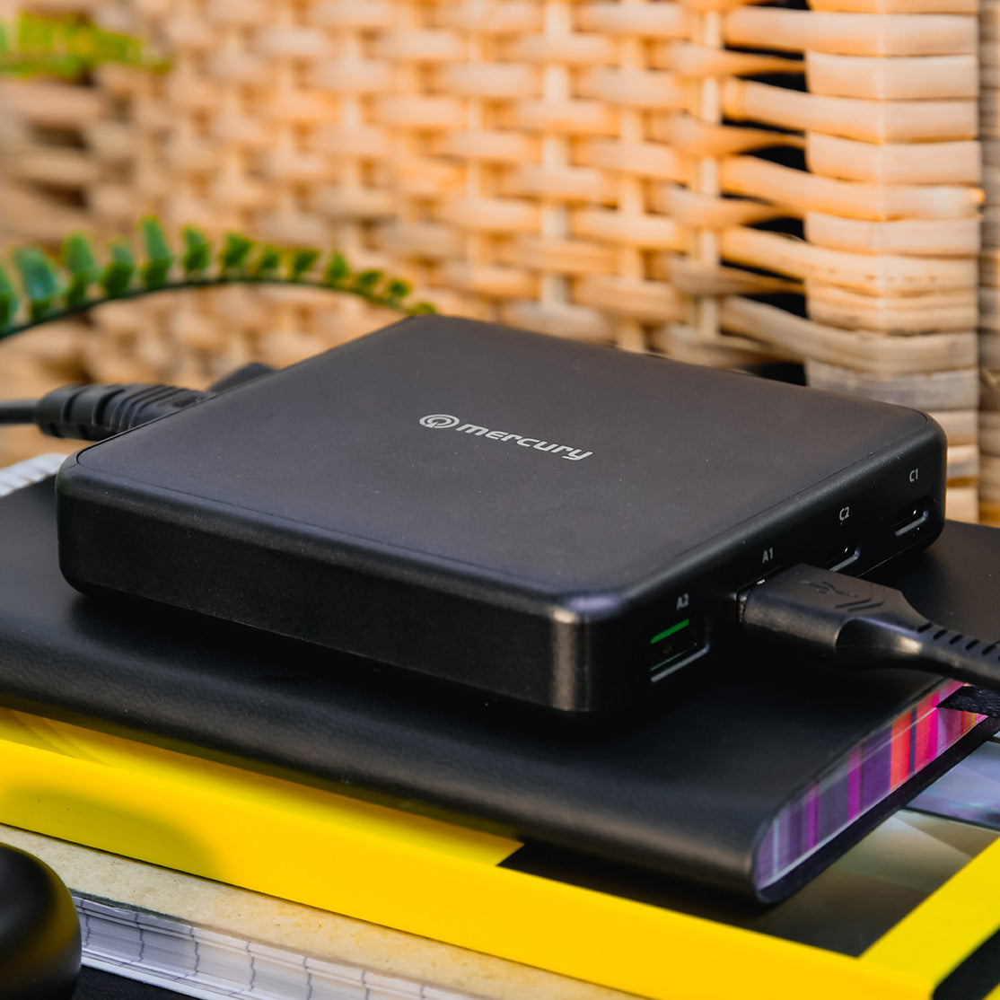 Mercury Desktop GaN Charger - view 3