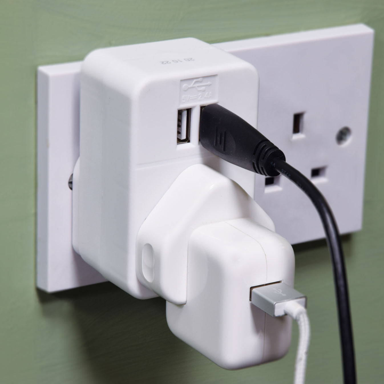 Mercury Plug through mains adaptor with dual USB ports - view 5