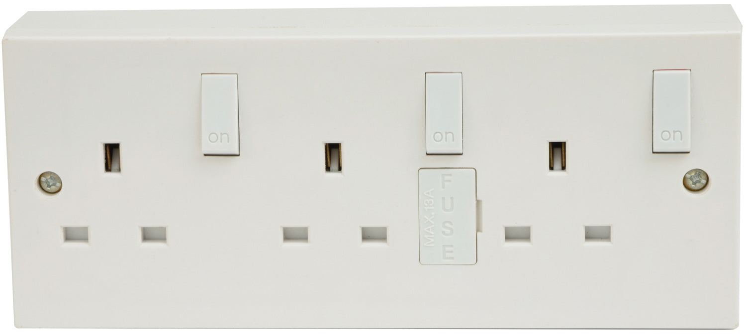 Mercury 3 Gang Switched/Fused Mains Outlet, c/w Back box - view 2