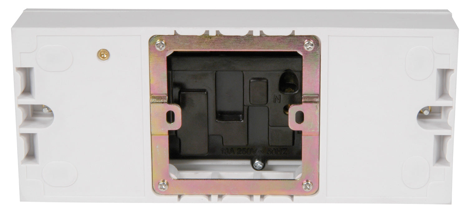 Mercury 3 Gang Switched/Fused Mains Outlet, c/w Back box - view 3