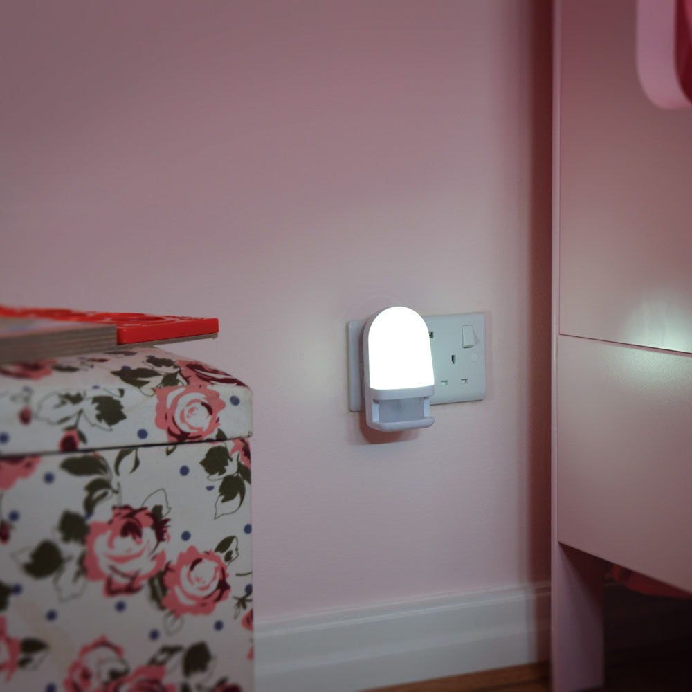 LYYT LED Night Light with PIR Sensor - view 6
