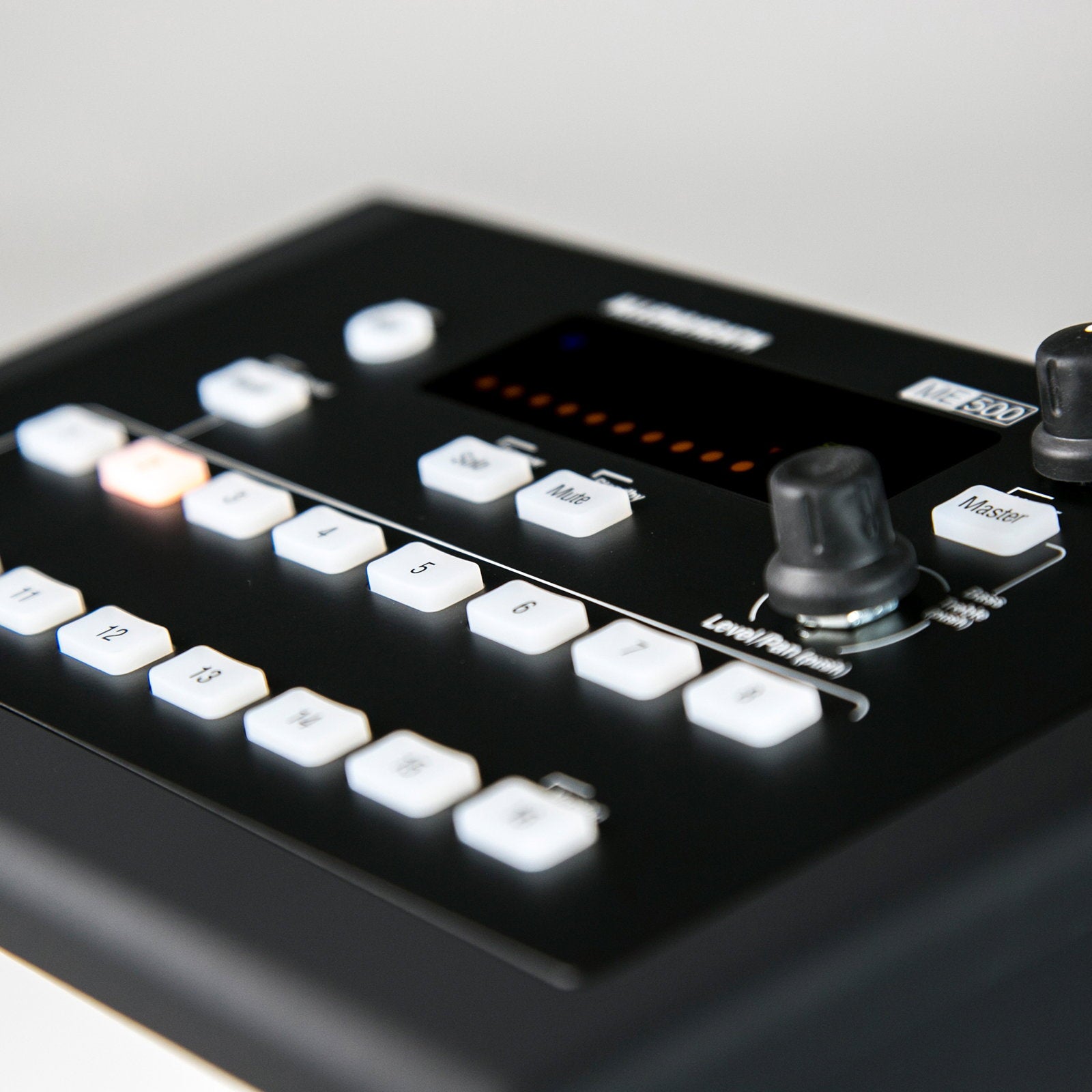 Allen & Heath 16 Channel Personal Mixer ME-500  - Alternate View 11