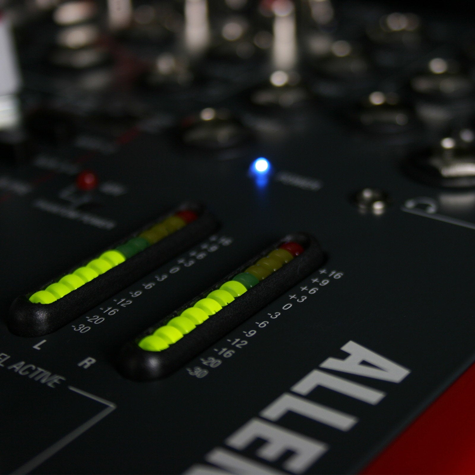 Allen & Heath Compact Stereo Mixer ZED-18  - Main View