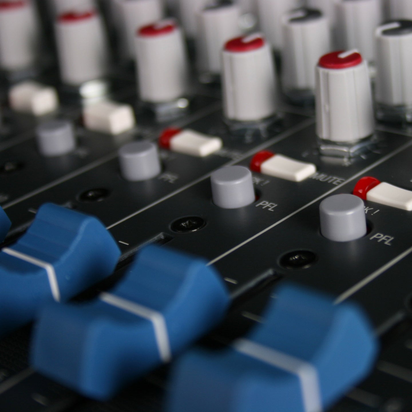 Allen & Heath Compact Stereo Mixer ZED-18  - Alternate View 6